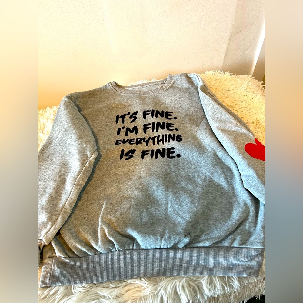 Ladies Nwot Sweatshirt size XL